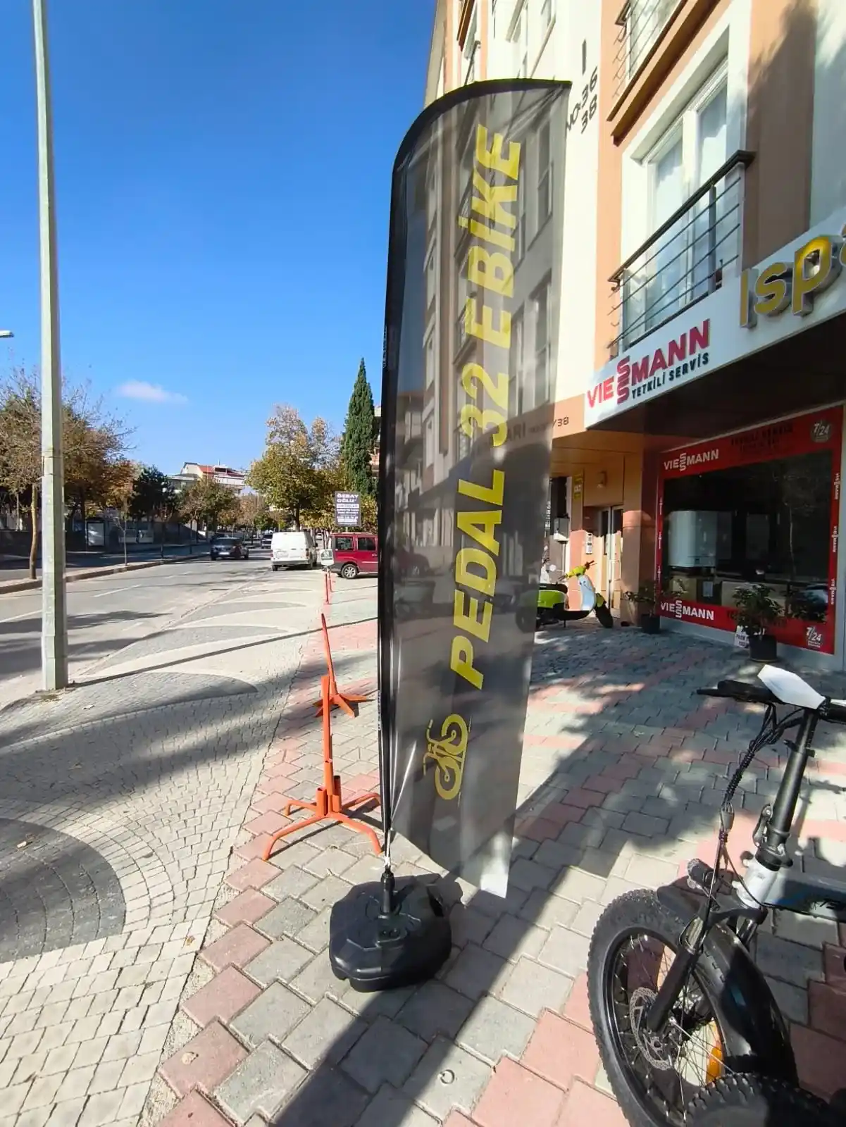 bisikletci-yelken-bayrağı-3 bisikletci-yelken-bayrağı-3
